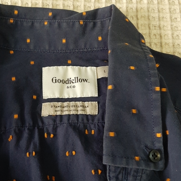 Long sleeve button down - Picture 2 of 2